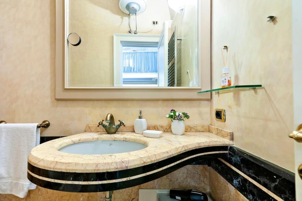 Casa Vacanze De Mari เลชเช ภายนอก รูปภาพ